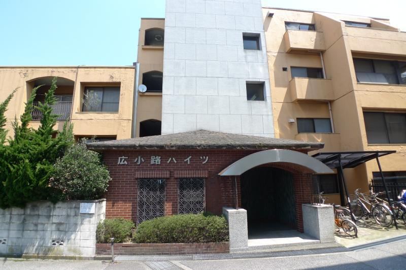 3DK apartment in Kanazawa, Ishikawa - Photo 1