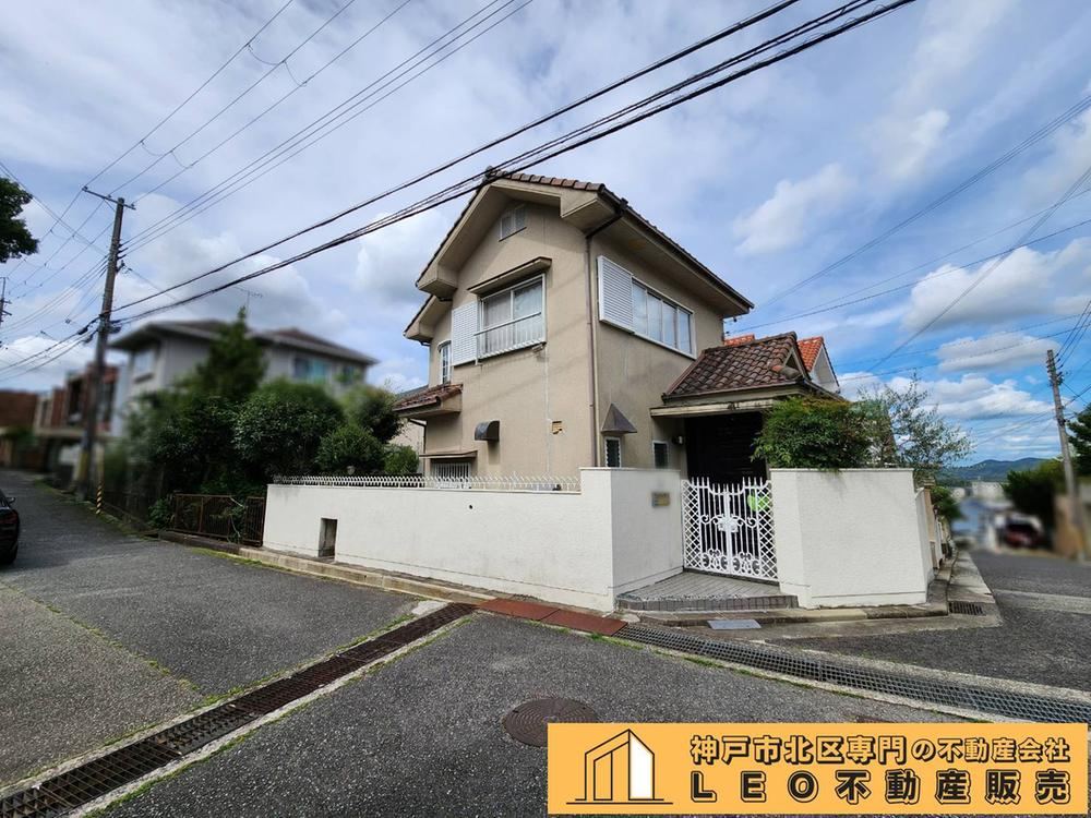 4LDK house in Kita Ward, Kobe, Hyogo - Photo 1