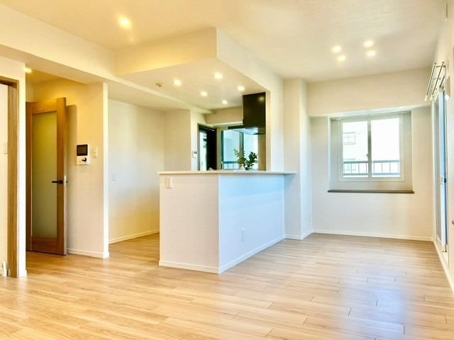 4LDK apartment in Chuo Ward, Sapporo, Hokkaido - Photo 1