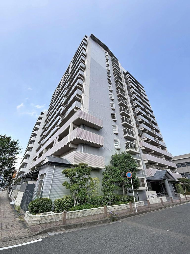 3LDK apartment in Hakata Ward, Fukuoka - Photo 1
