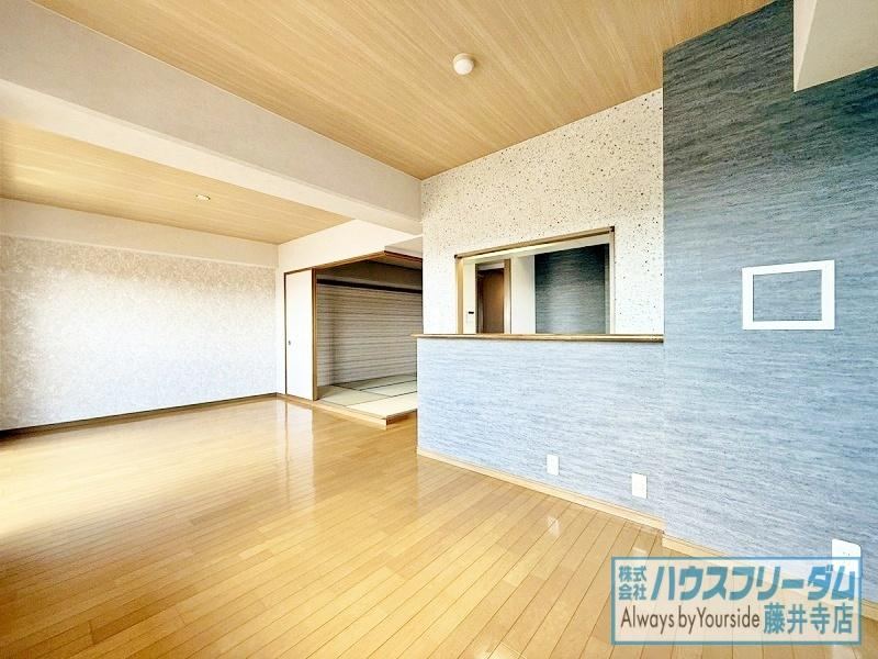 3LDK apartment in Sakai Ward, Sakai, Osaka - Photo 1