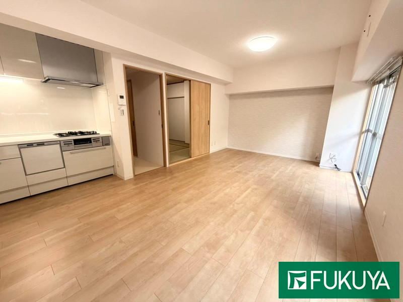 3LDK apartment in Hirakata, Osaka - Photo 1