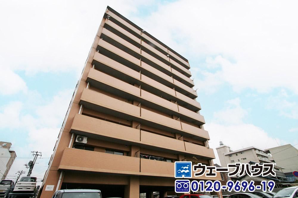 2LDK+S apartment in Kita Ward, Okayama - Photo 1
