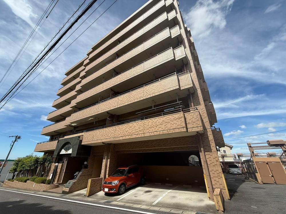 3LDK apartment in Toyota, Aichi - Photo 1