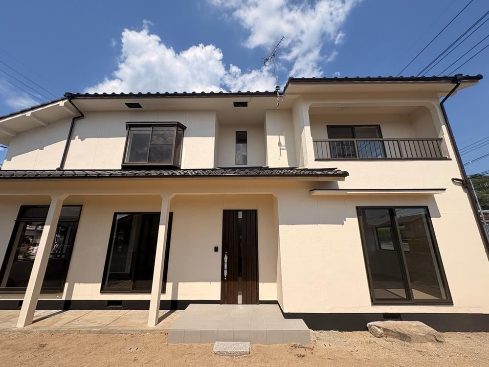 5LDK house in Akaiwa, Okayama - Photo 1