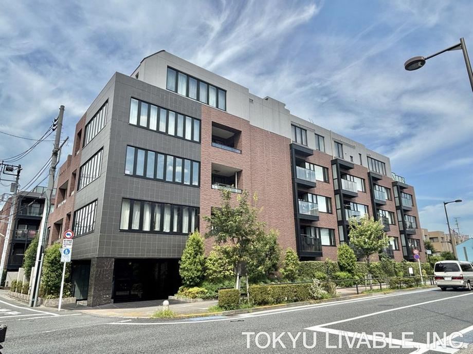 3LDK apartment in Setagaya Ward, Tokyo - Photo 1
