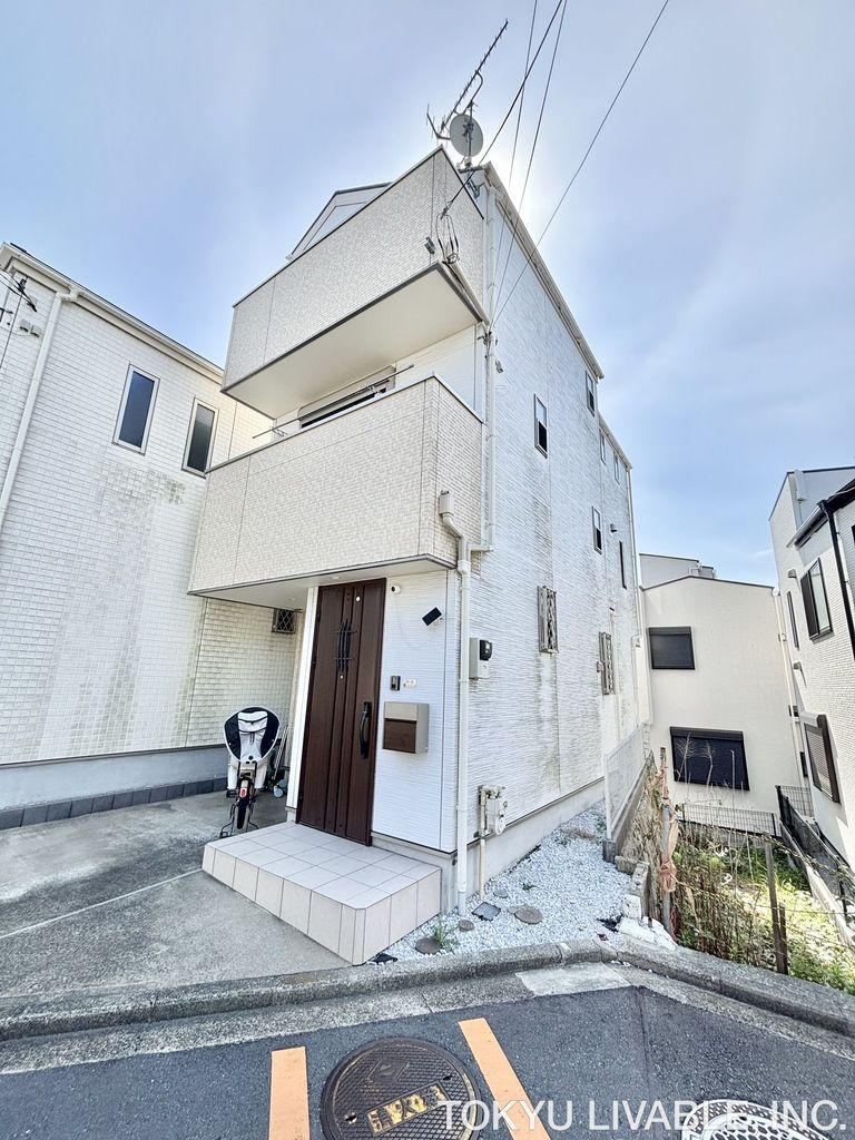 2LDK+S house in Minami Ward, Yokohama, Kanagawa - Photo 1