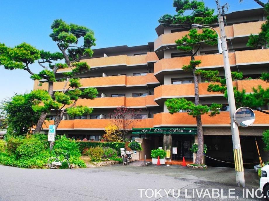 3LDK apartment in Ashiya, Hyogo - Photo 1