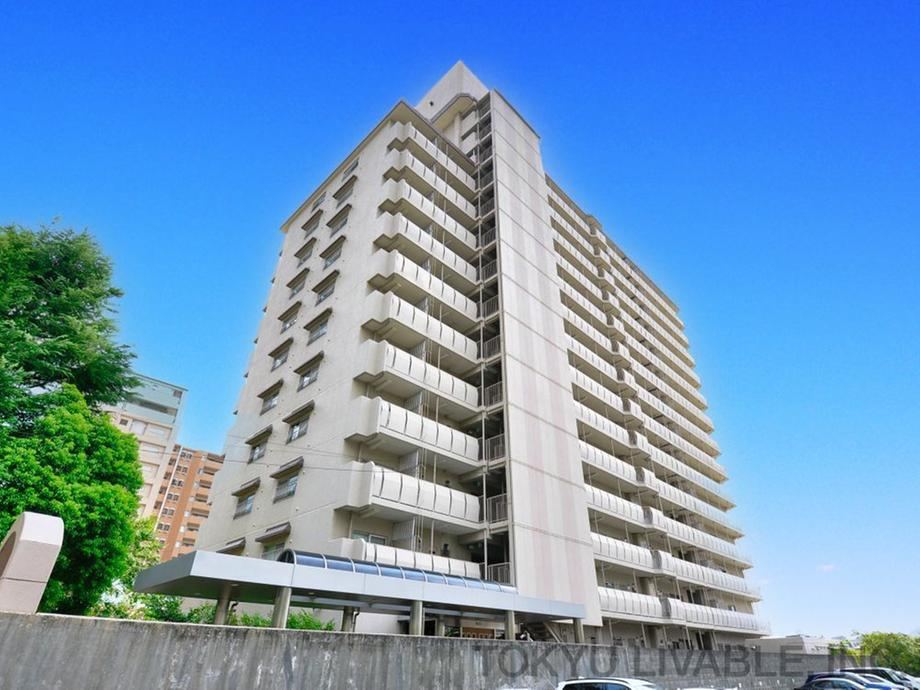 2LDK apartment in Takarazuka, Hyogo - Photo 1