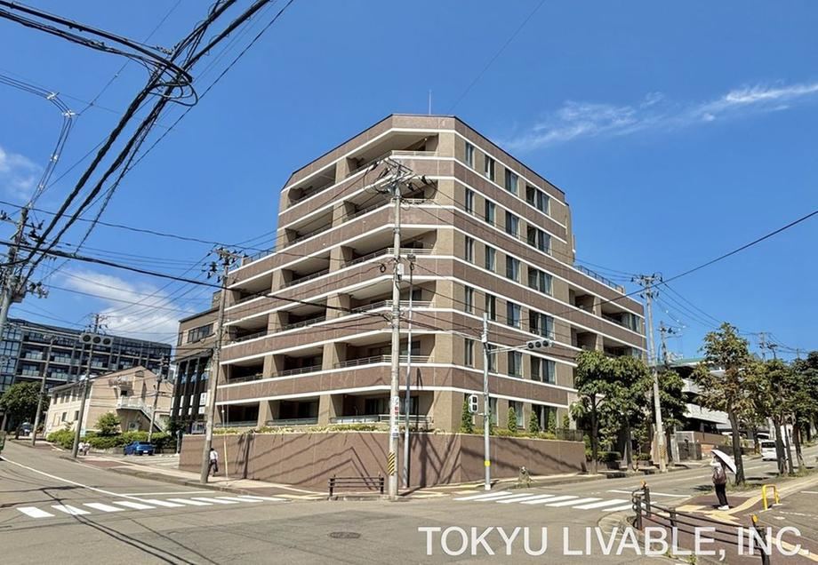 3LDK+S apartment in Izumi Ward, Sendai, Miyagi - Photo 1