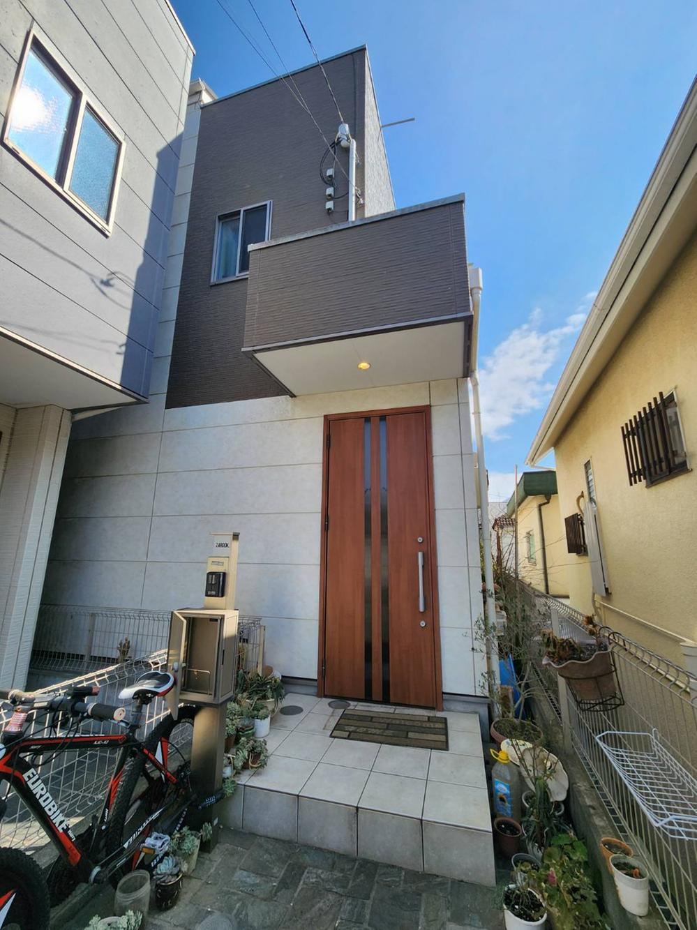 4LDK house in Totsuka Ward, Yokohama, Kanagawa - Photo 1