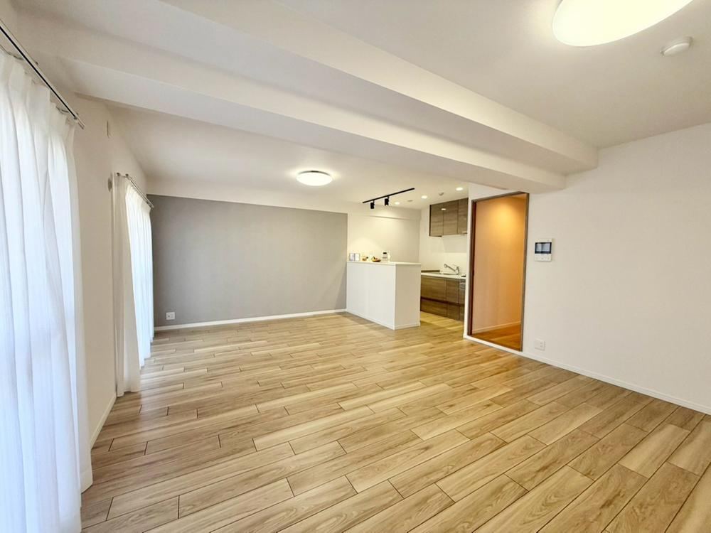 2LDK apartment in Suminoe Ward, Osaka - Photo 1