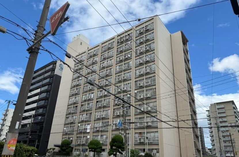 2LDK apartment in Joto Ward, Osaka - Photo 1