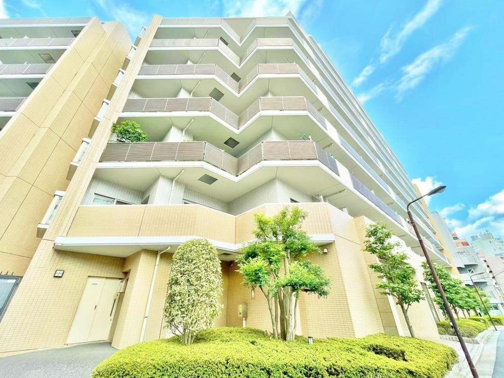 2LDK apartment in Toshima Ward, Tokyo - Photo 1