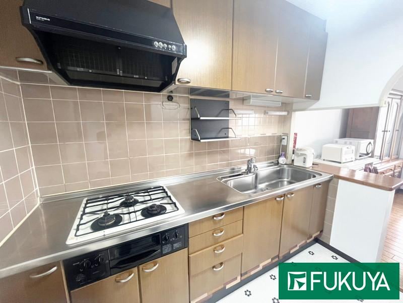 4LDK apartment in Ikeda, Osaka - Photo 1