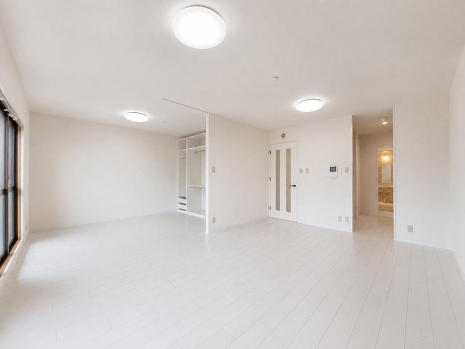 2LDK apartment in Kita Ward, Osaka - Photo 1