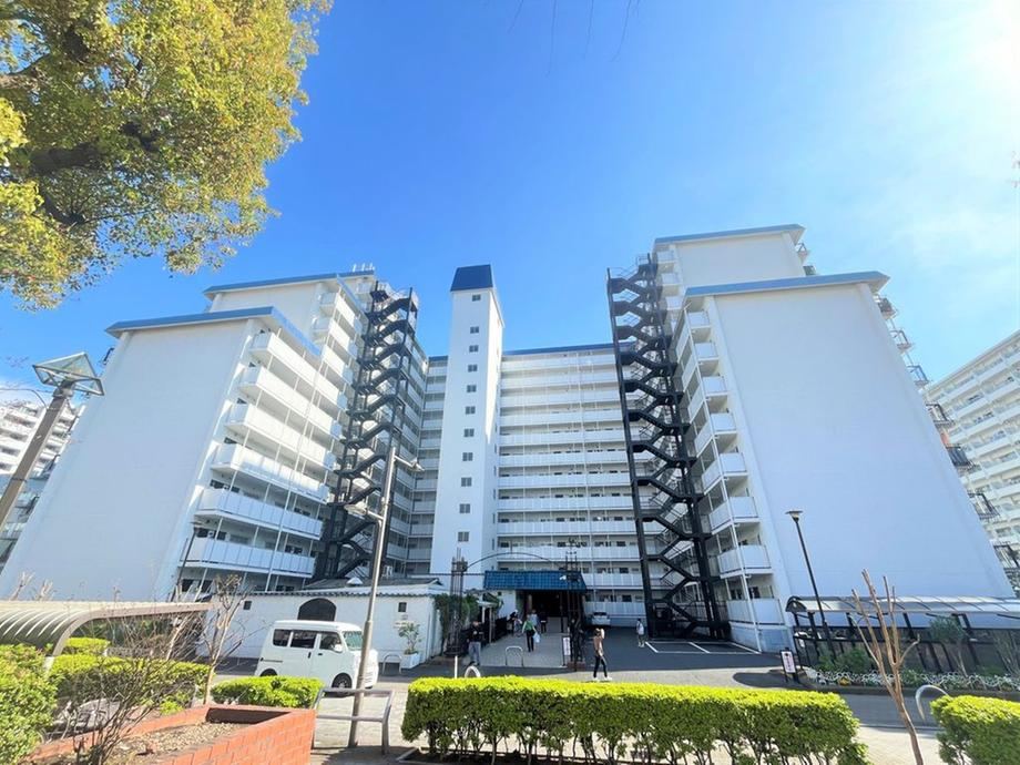 3LDK apartment in Koto Ward, Tokyo - Photo 1