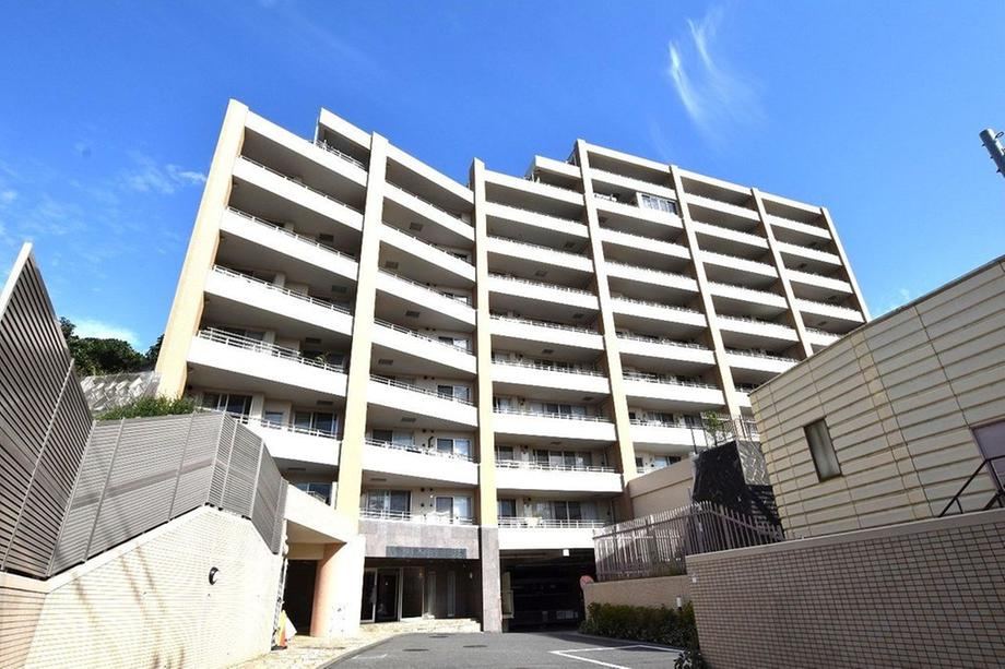4LDK apartment in Konan Ward, Yokohama, Kanagawa - Photo 1