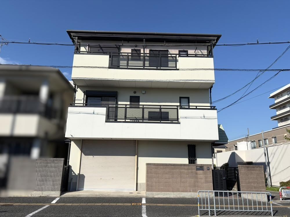 3DK+2S house in Izumi, Osaka - Photo 1