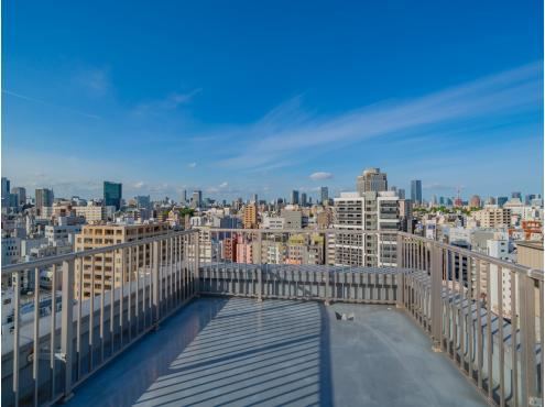 2LDK apartment in Shibuya Ward, Tokyo - Photo 1