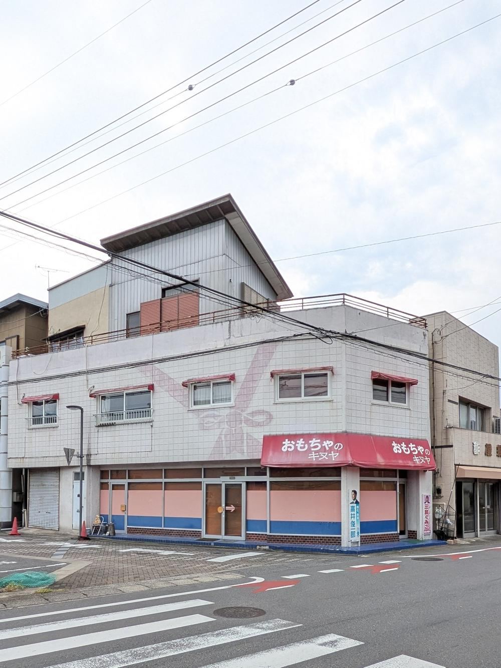 6LDK house in Takasaki, Gunma - Photo 1