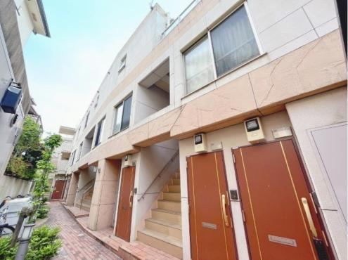 2LDK apartment in Ota Ward, Tokyo - Photo 1