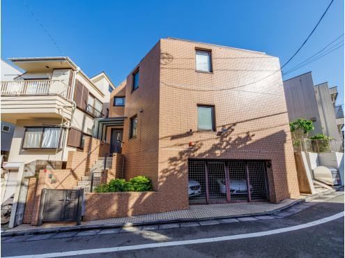 4LDK house in Setagaya Ward, Tokyo - Photo 1