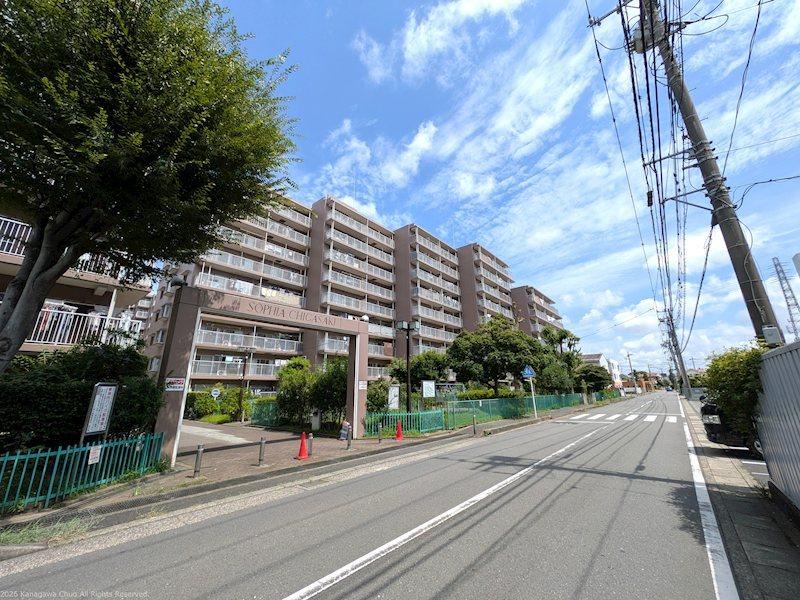 2LDK apartment in Samukawa, Koza District, Kanagawa - Photo 1