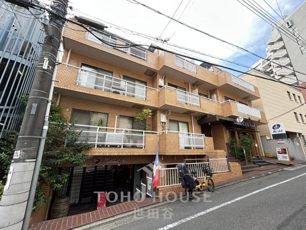 2LDK apartment in Meguro Ward, Tokyo - Photo 1