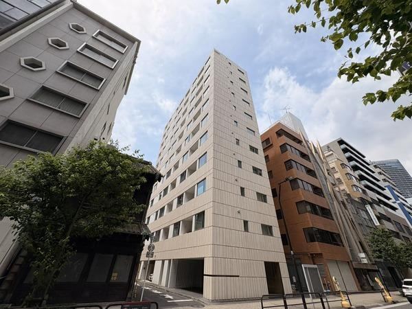 2LDK apartment in Chiyoda Ward, Tokyo - Photo 1