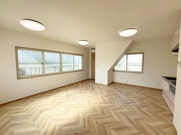 4LDK house in Toyonaka, Osaka - Photo 1