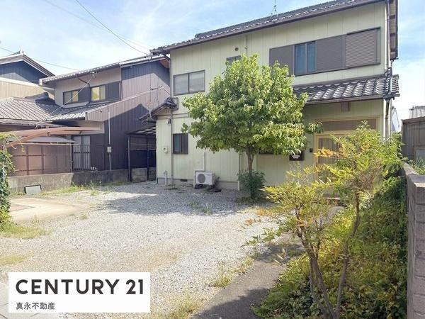 4LDK house in Ogaki, Gifu - Photo 1