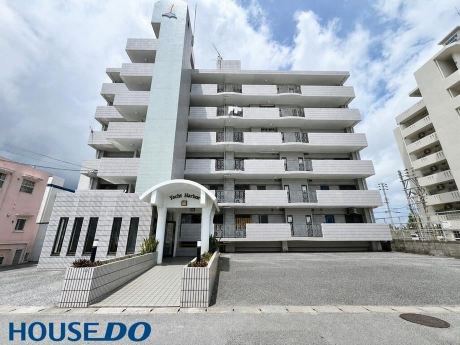 3LDK apartment in Okinawa, Okinawa - Photo 1
