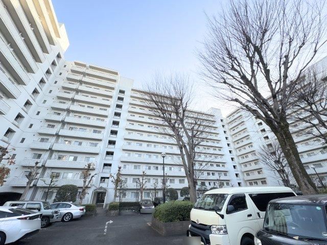 4LDK apartment in Tokorozawa, Saitama - Photo 1