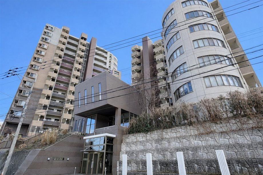 3LDK apartment in Yahatanishi Ward, Kitakyushu, Fukuoka - Photo 1