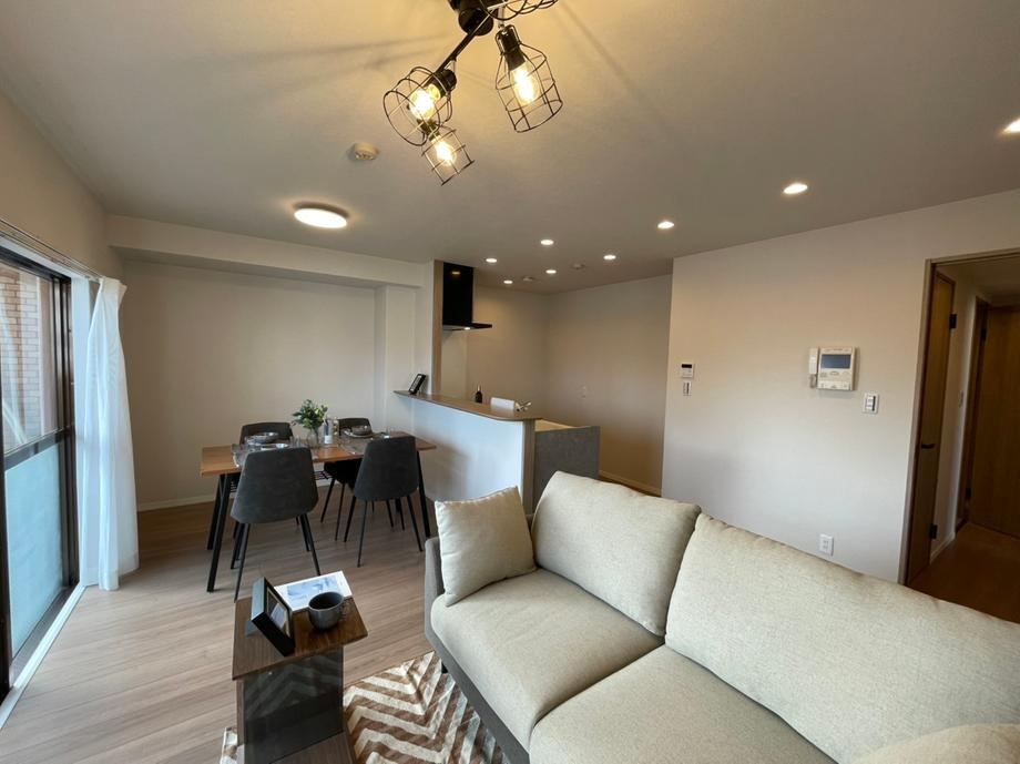 4LDK apartment in Matsuyama, Ehime - Photo 1