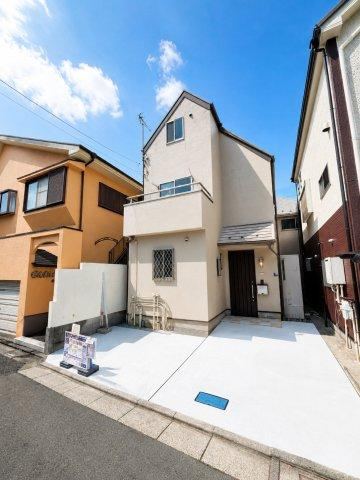 4LDK house in Katsushika Ward, Tokyo - Photo 1