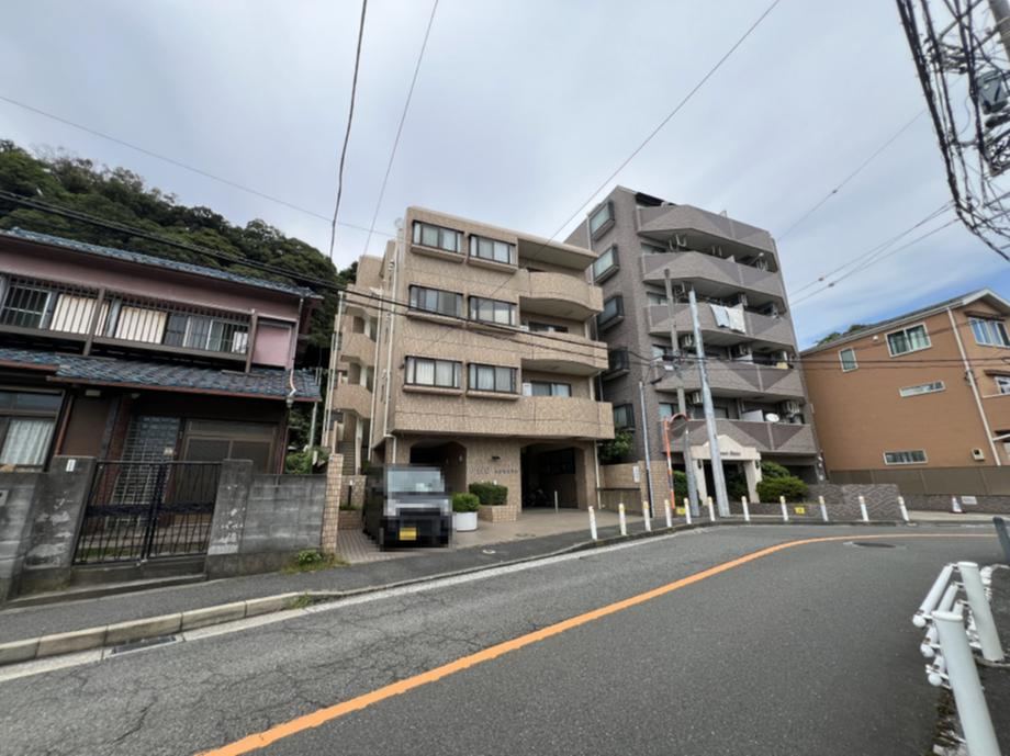 3LDK apartment in Naka Ward, Yokohama, Kanagawa - Photo 1