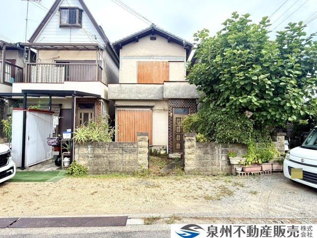 3DK house in Kaizuka, Osaka - Photo 1