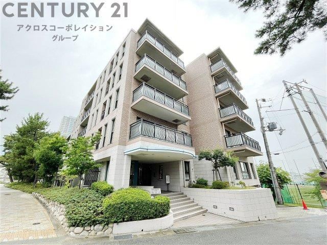 3LDK apartment in Higashinada Ward, Kobe, Hyogo - Photo 1