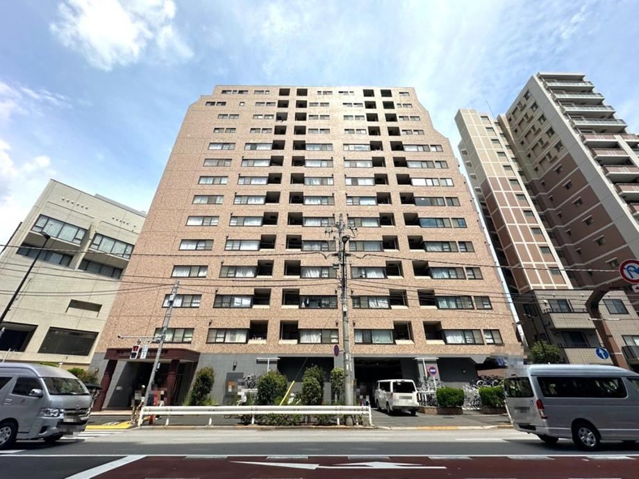 2LDK apartment in Arakawa Ward, Tokyo - Photo 1