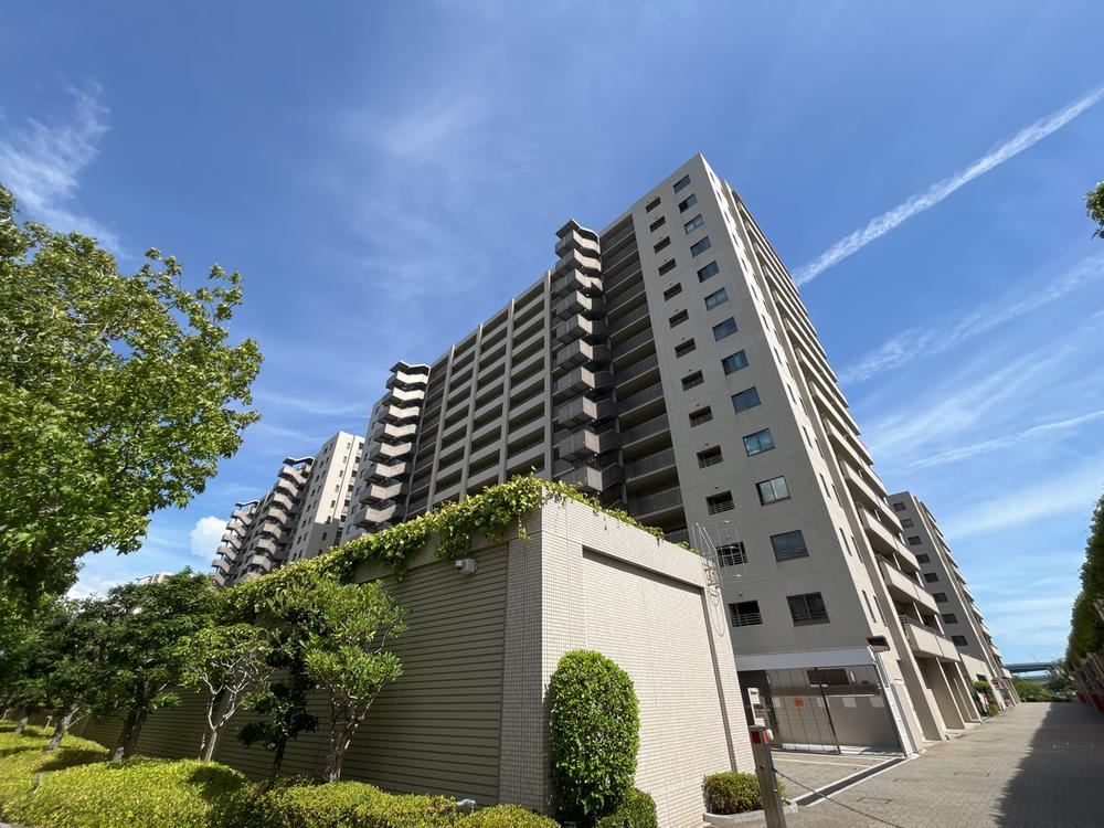4LDK apartment in Nada Ward, Kobe, Hyogo - Photo 1