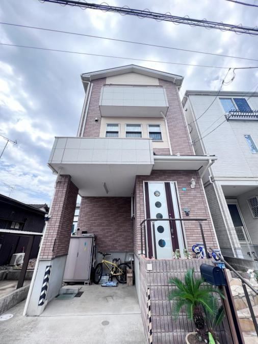3LDK+S house in Ayase, Kanagawa - Photo 1