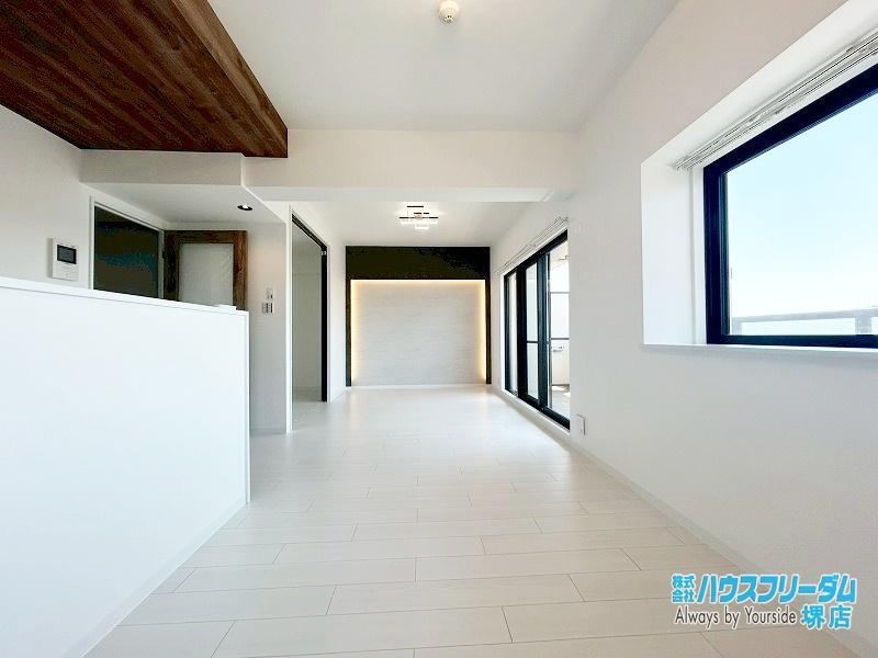 4LDK apartment in Sakai Ward, Sakai, Osaka - Photo 1