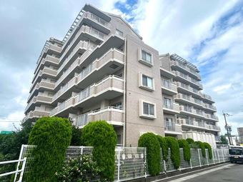 4LDK apartment in Ogori