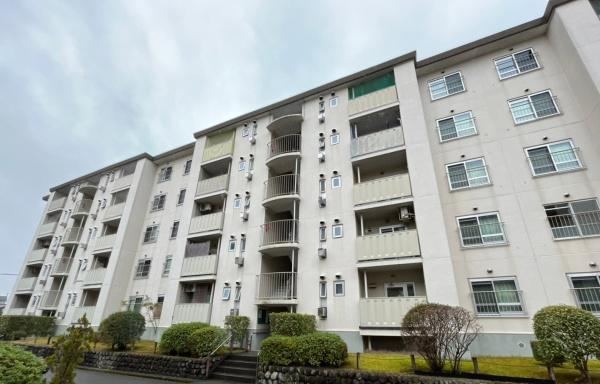 3LDK apartment in Hirakata, Osaka - Photo 1