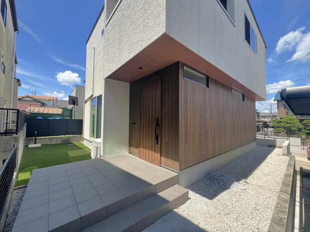 3LDK+2S house in Handa, Aichi - Photo 1