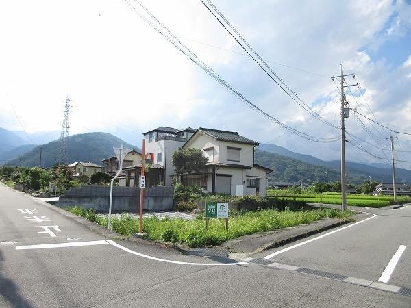454 m² land in Fujikawa, Minamikoma District, Yamanashi - Photo 1