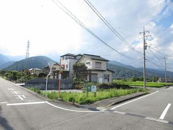 plot of land in Minamikoma District