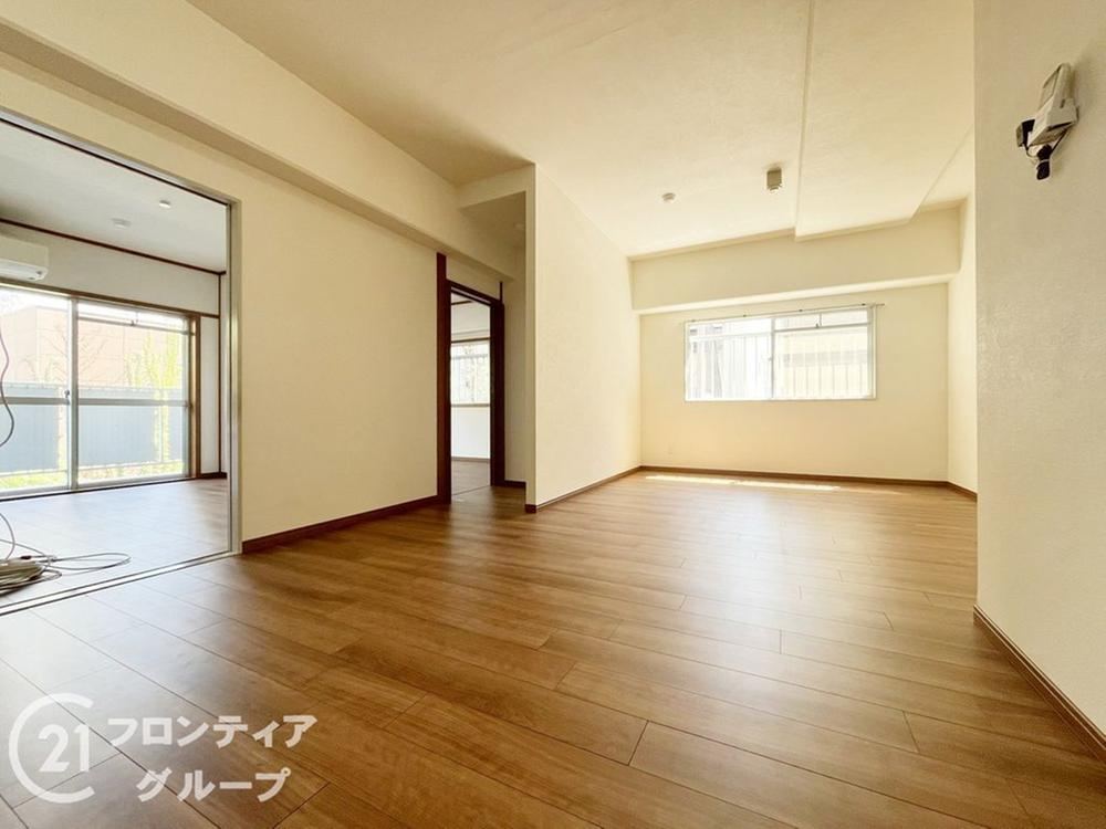 3LDK apartment in Amagasaki, Hyogo - Photo 1